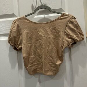 3/$20 Le Lis open back short sleeve top